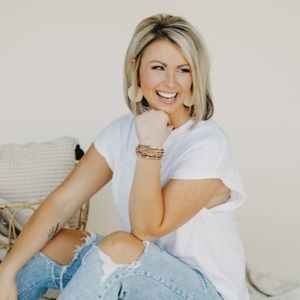 Meet your Posher, Alison